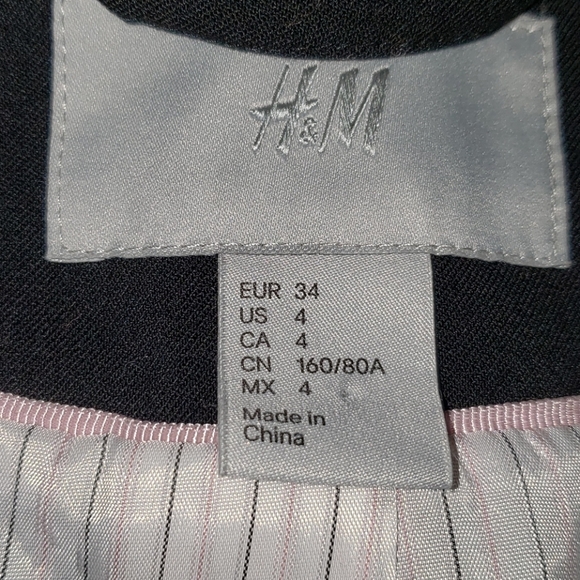 H&M Black Blazer - Picture 9 of 10